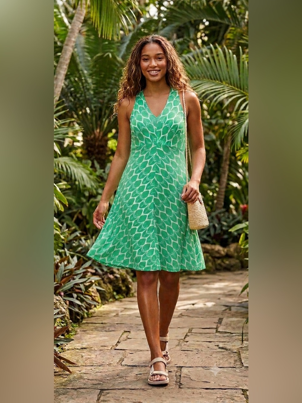 NWT The North Face Akeelah Dress Surreal Green Size Large Athletic Summer Sun